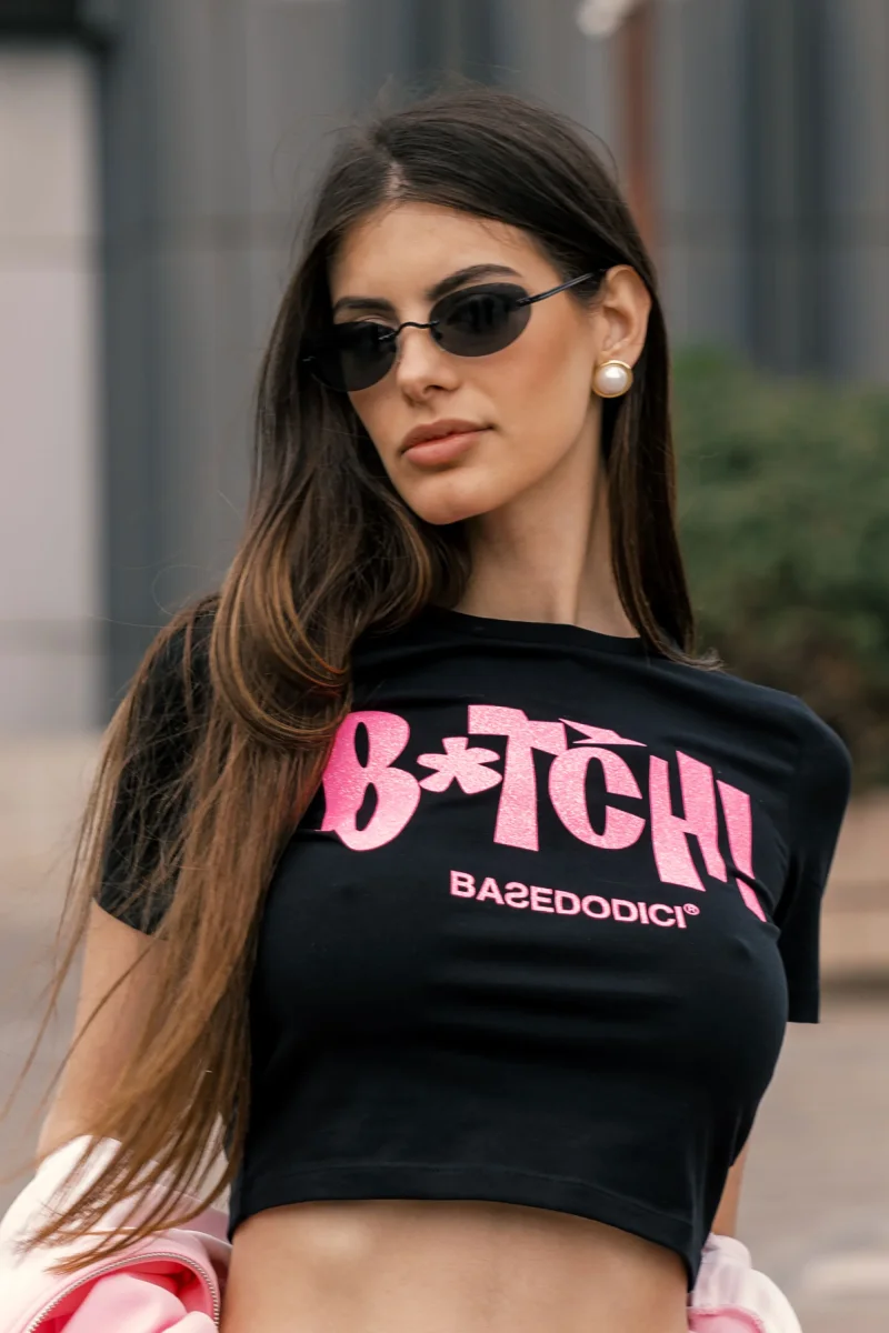 Baby Tee “DIVA” B*tch Glitter Black/Pink - immagine 6