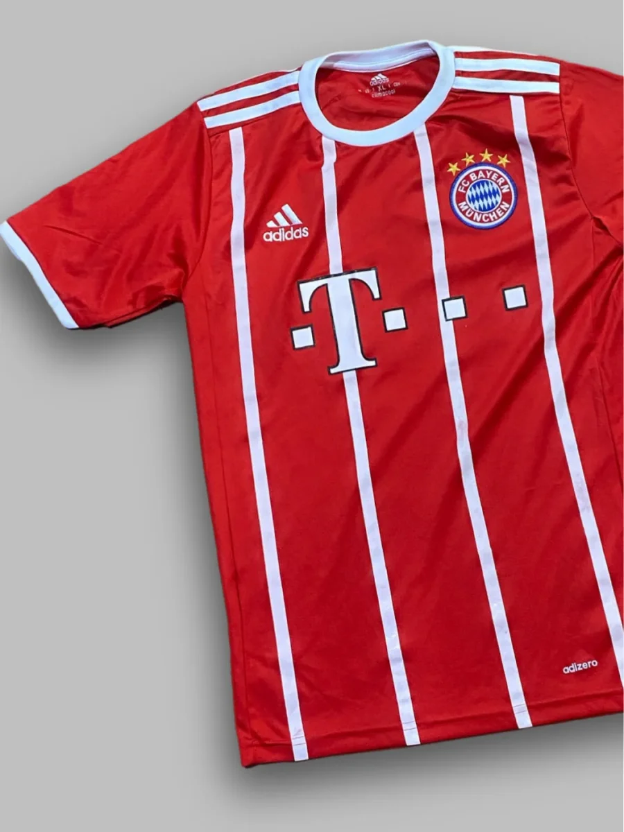 Maglia calcio vintage Bayern monaco James tg 16y