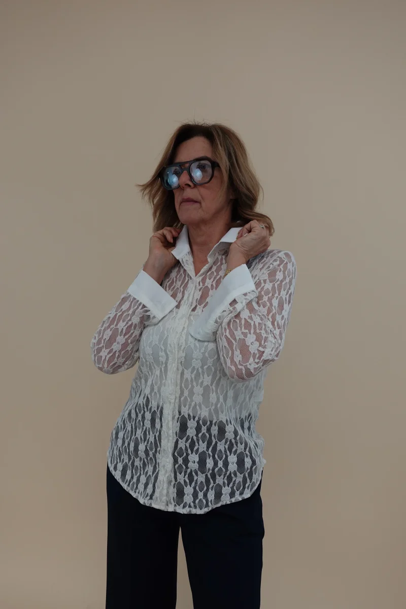 Camicia in pizzo bianco - immagine 2