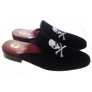 Pantofola in velluto con ricamo teschio
