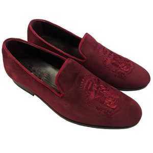 Slippers in camoscio con ricamo stemma