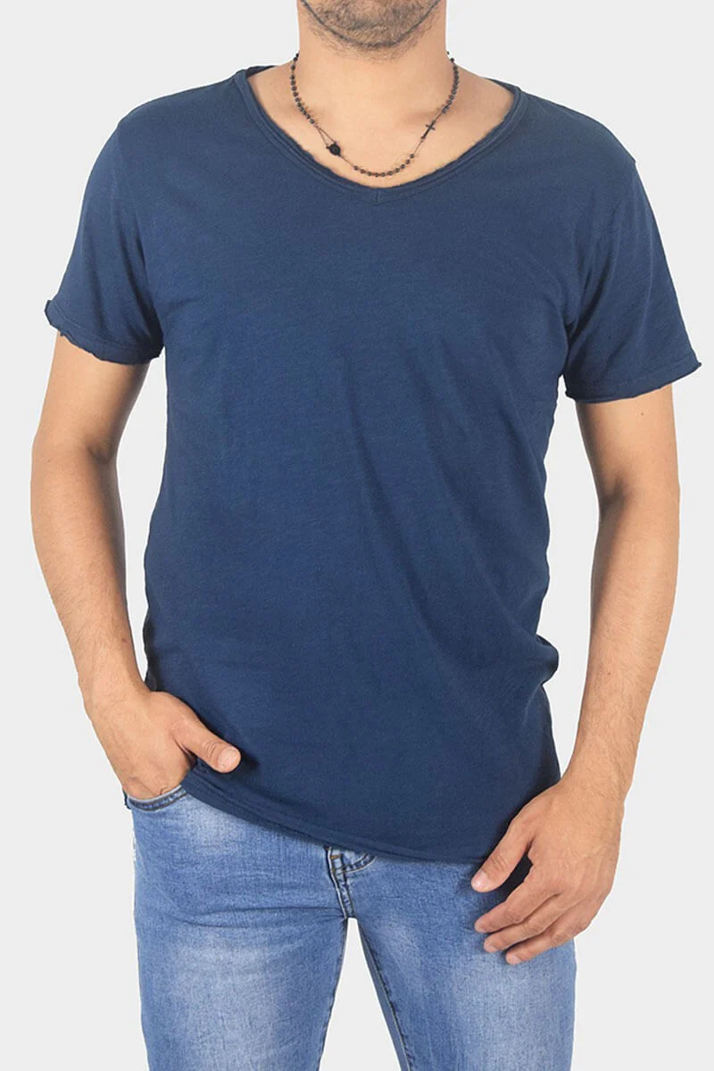 T-SHIRT CON COLLO A V - immagine 2