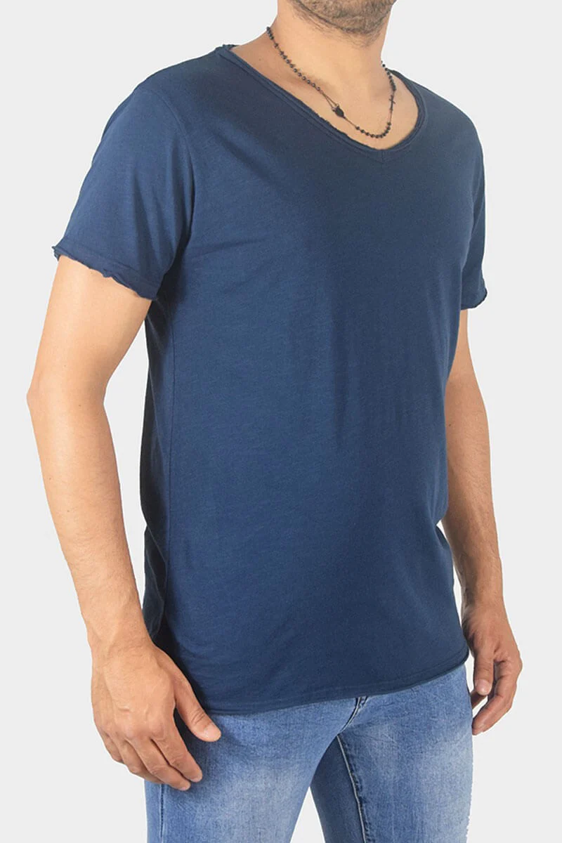 T-SHIRT CON COLLO A V - immagine 4