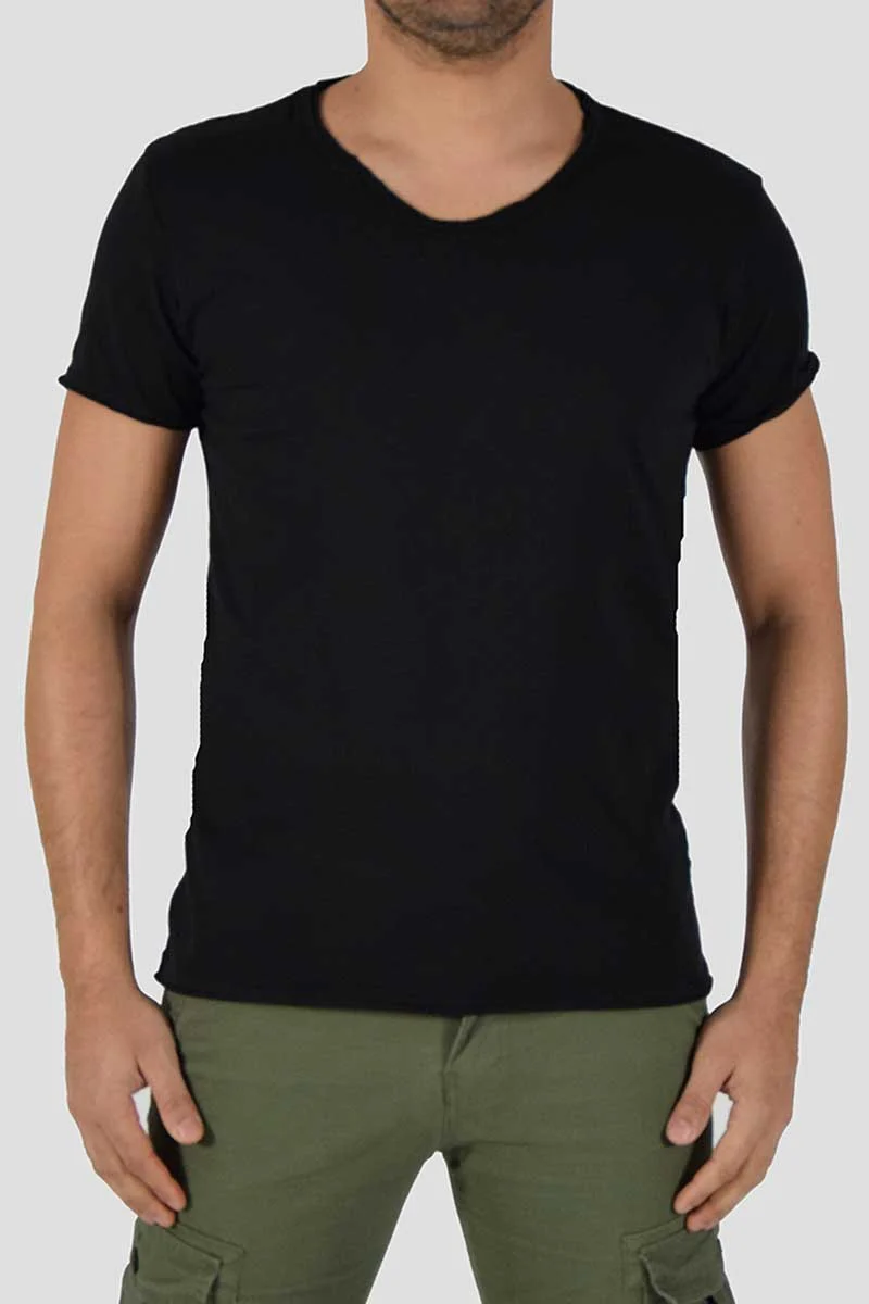 T-SHIRT CON COLLO A V