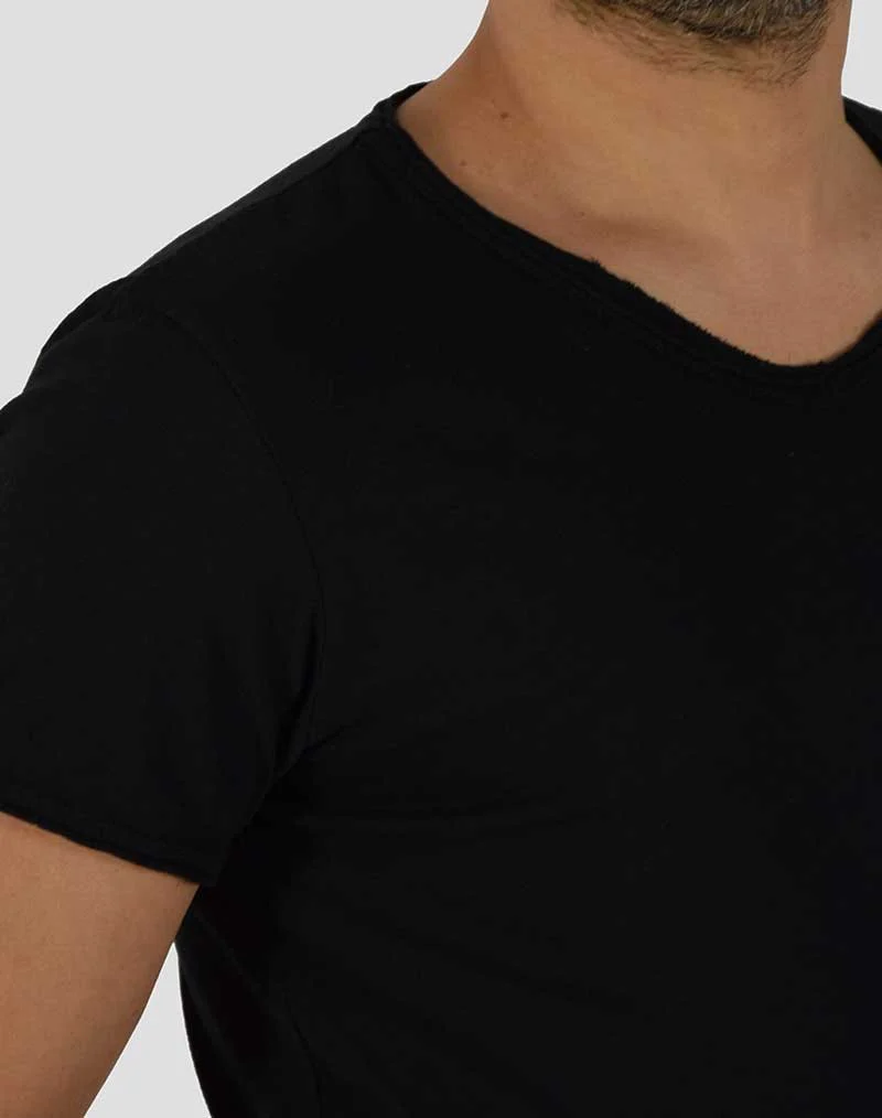 T-SHIRT CON COLLO A V - immagine 8