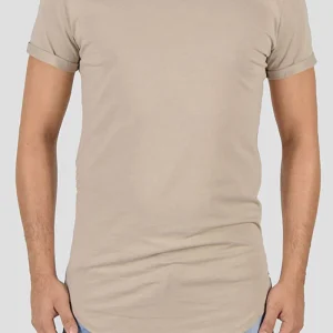 T-SHIRT CON TAGLIO ARROTONDATO