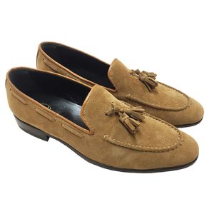 Mocassini in pelle scamosciata con nappine