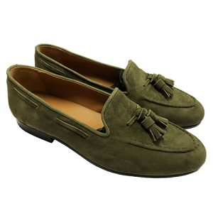 Mocassini in camoscio con nappine