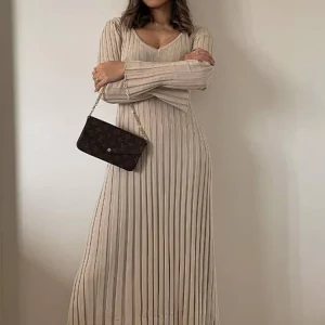 V-neck Women Knitted Maxi Dress