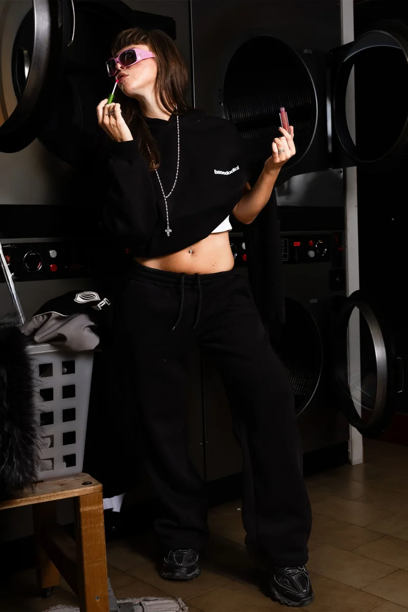 Look "COMFY" Vertical Logo Black/White