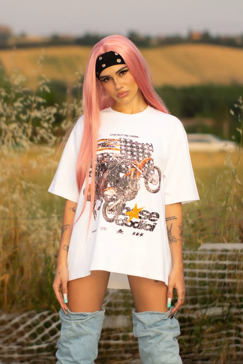 T-Shirt “LIVE FAST” Furious White - immagine 2