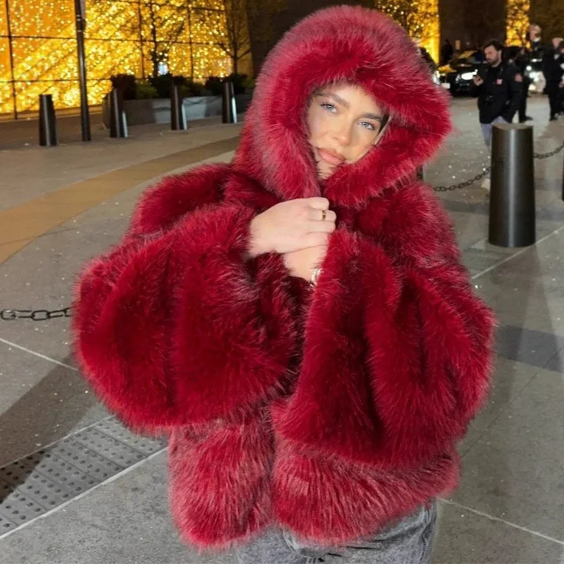 Pelliccia sintetica rossa - immagine 2