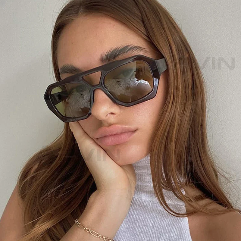 Vintage Square Sunglasses - immagine 5