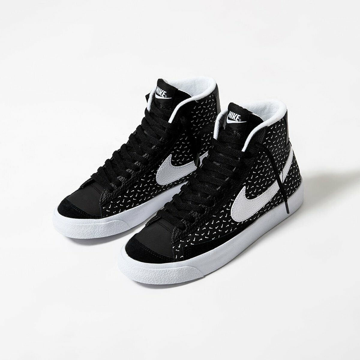 Scarpa da ginnastica donna Nike Blazer Mid 77 nera bianco DC9197001 - immagine 5